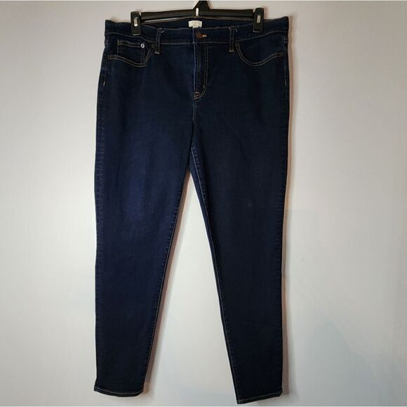 J Crew factory Womens Jeans Dark Wash Skinny Stretch Size 35/30 - Picture 1 of 5